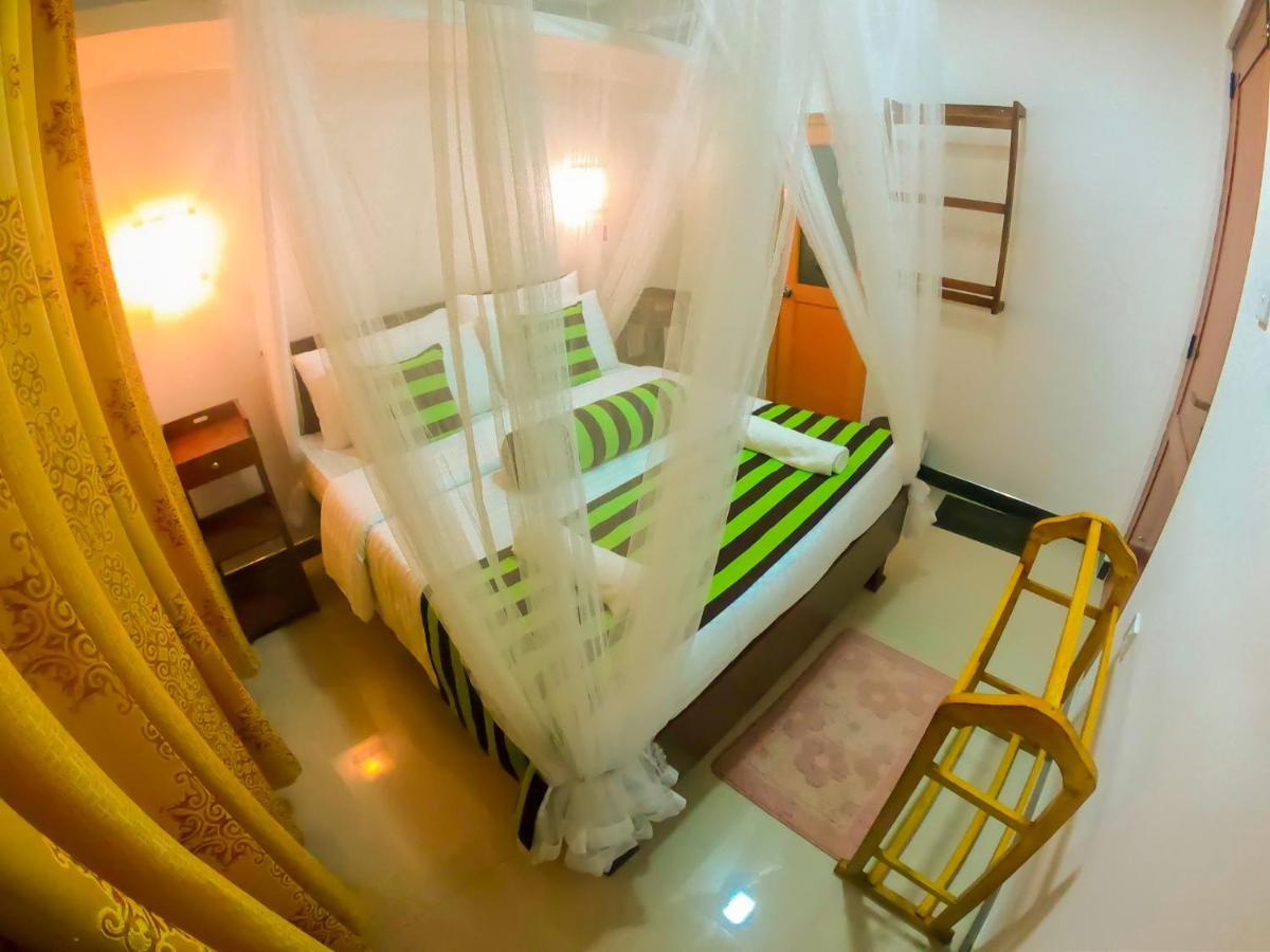 Ritz Inn Ella Kültér fotó