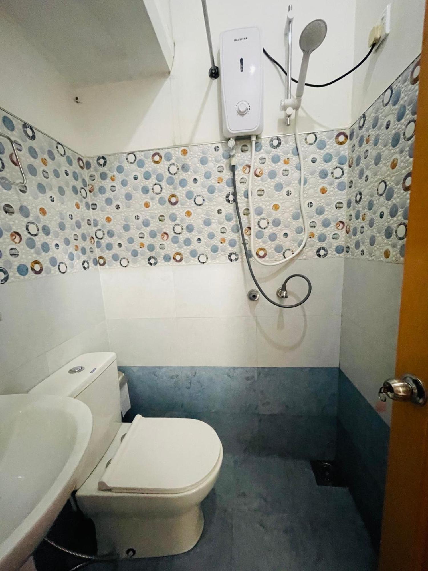 Ritz Inn Ella Kültér fotó